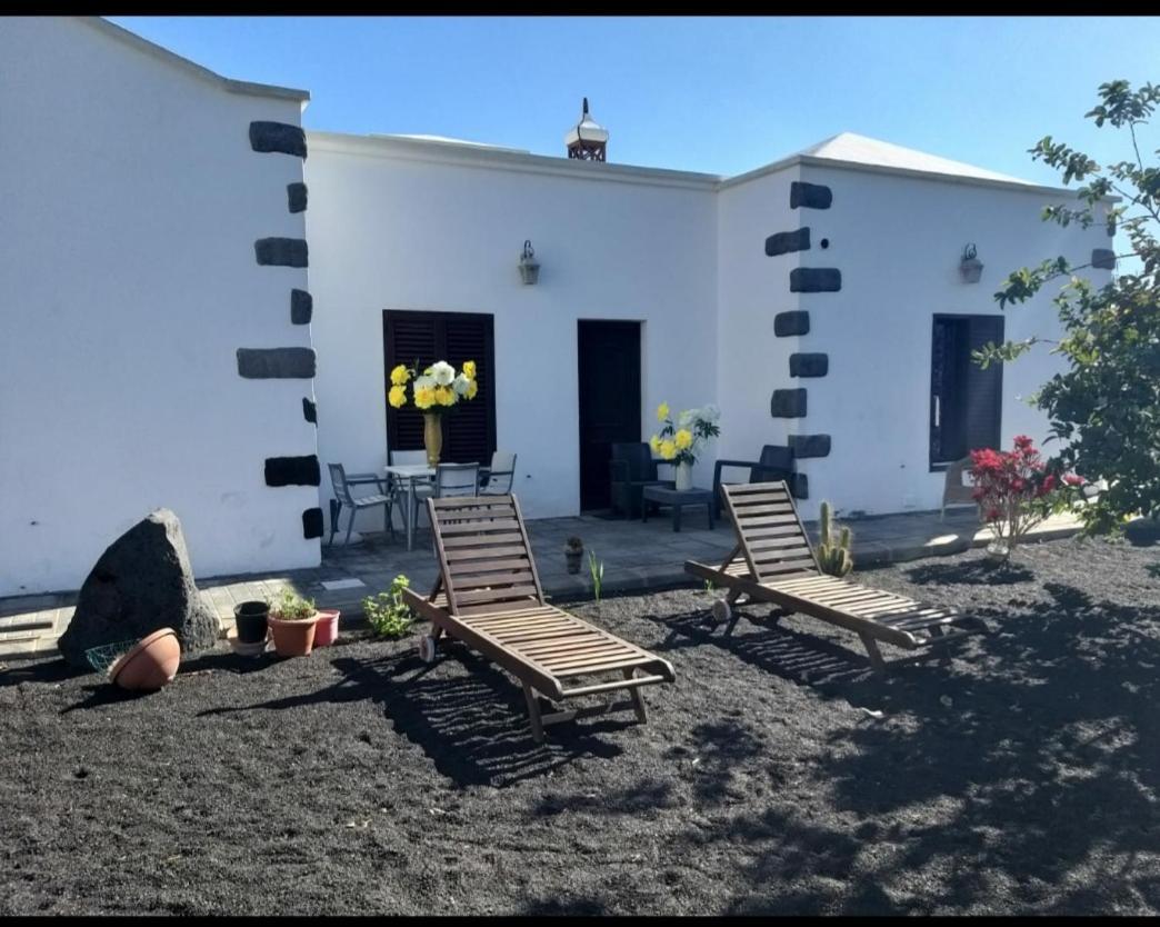 Casa Tilama Número 28 Uga Bagian luar foto