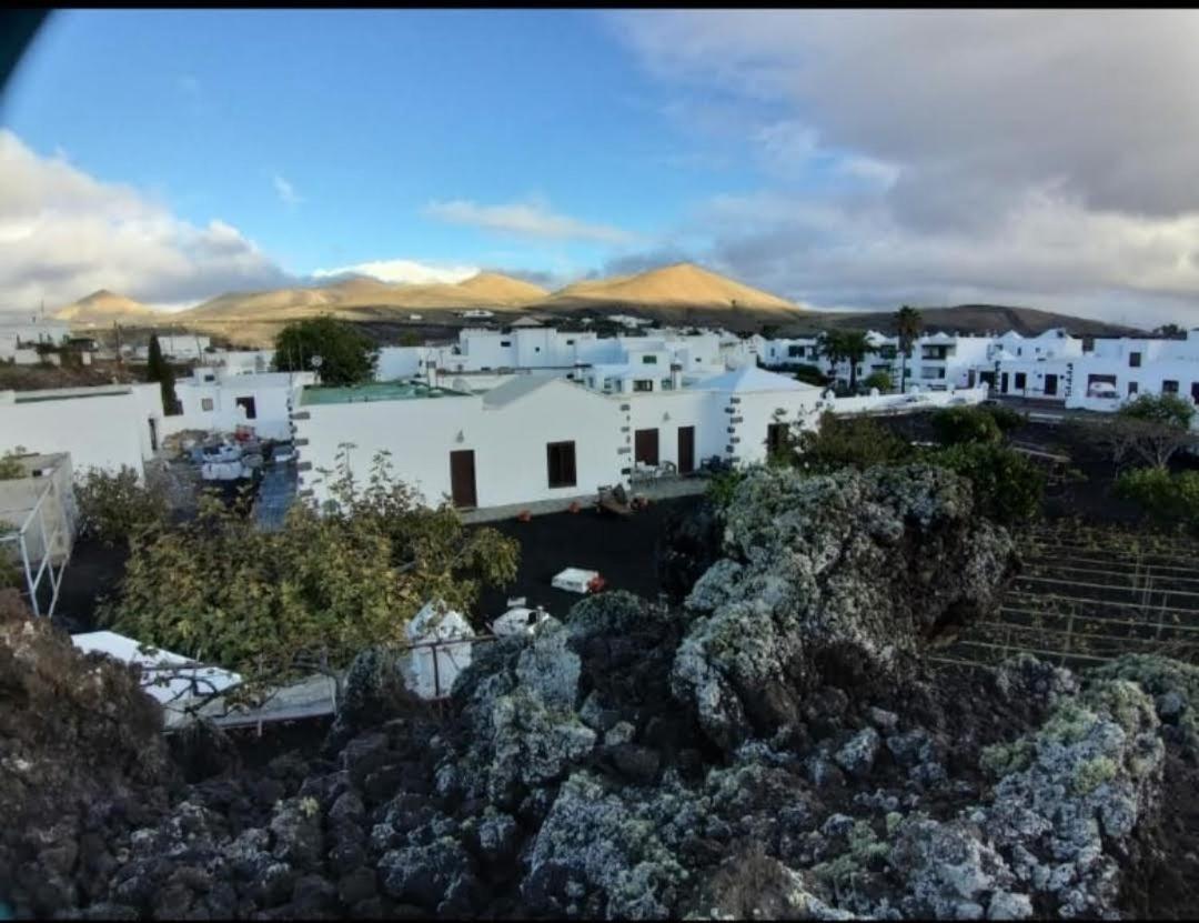 Casa Tilama Número 28 Uga Ruang foto